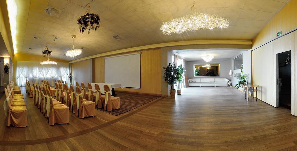 Hotel Partner Mińsk Mazowiecki Extérieur photo