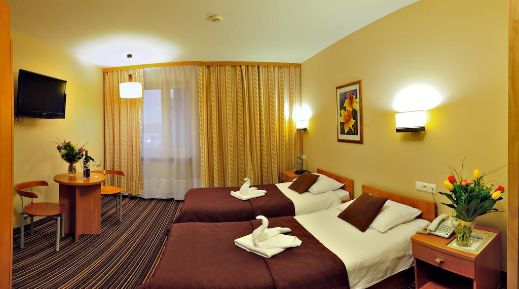 Hotel Partner Mińsk Mazowiecki Chambre photo