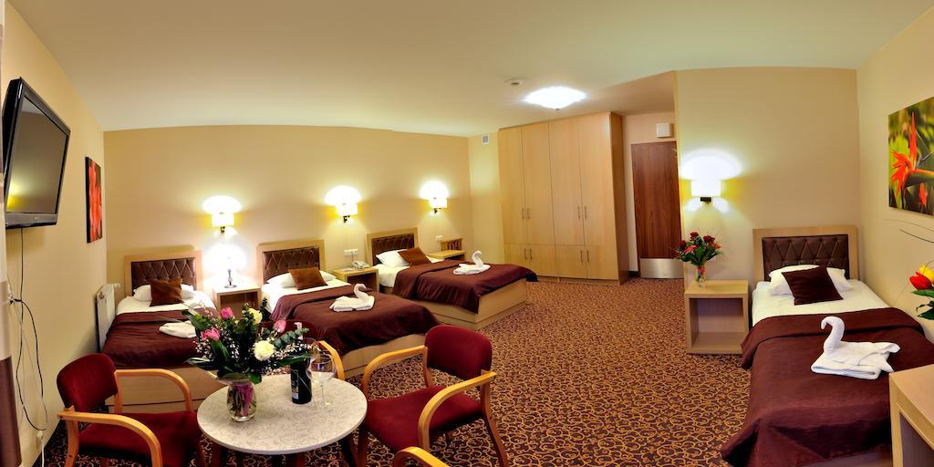 Hotel Partner Mińsk Mazowiecki Extérieur photo