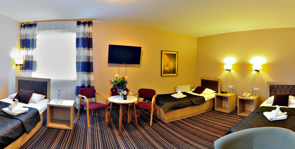 Hotel Partner Mińsk Mazowiecki Extérieur photo